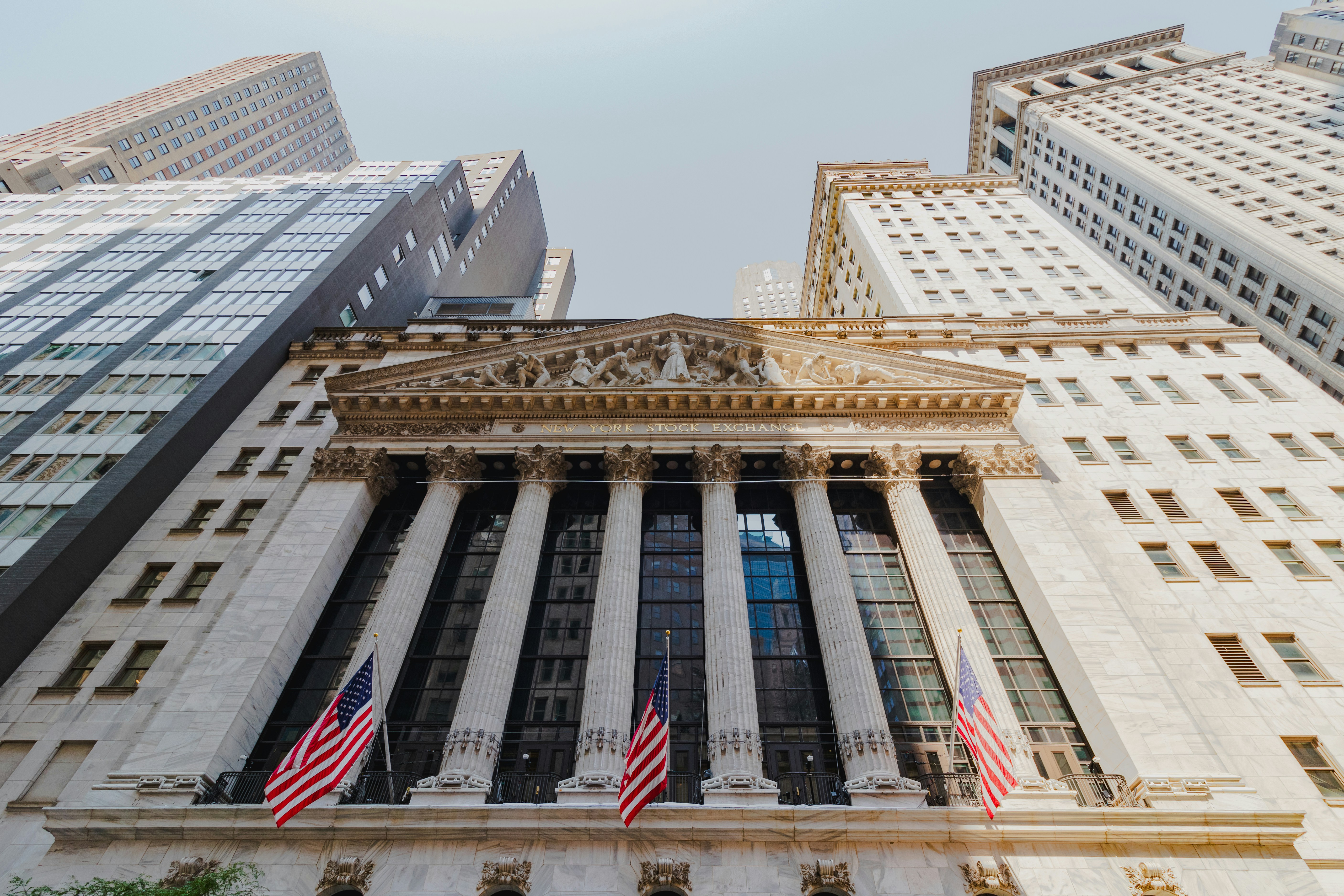 saiba-o-que-os-megainvestidores-estão-a-comprar-e-vender