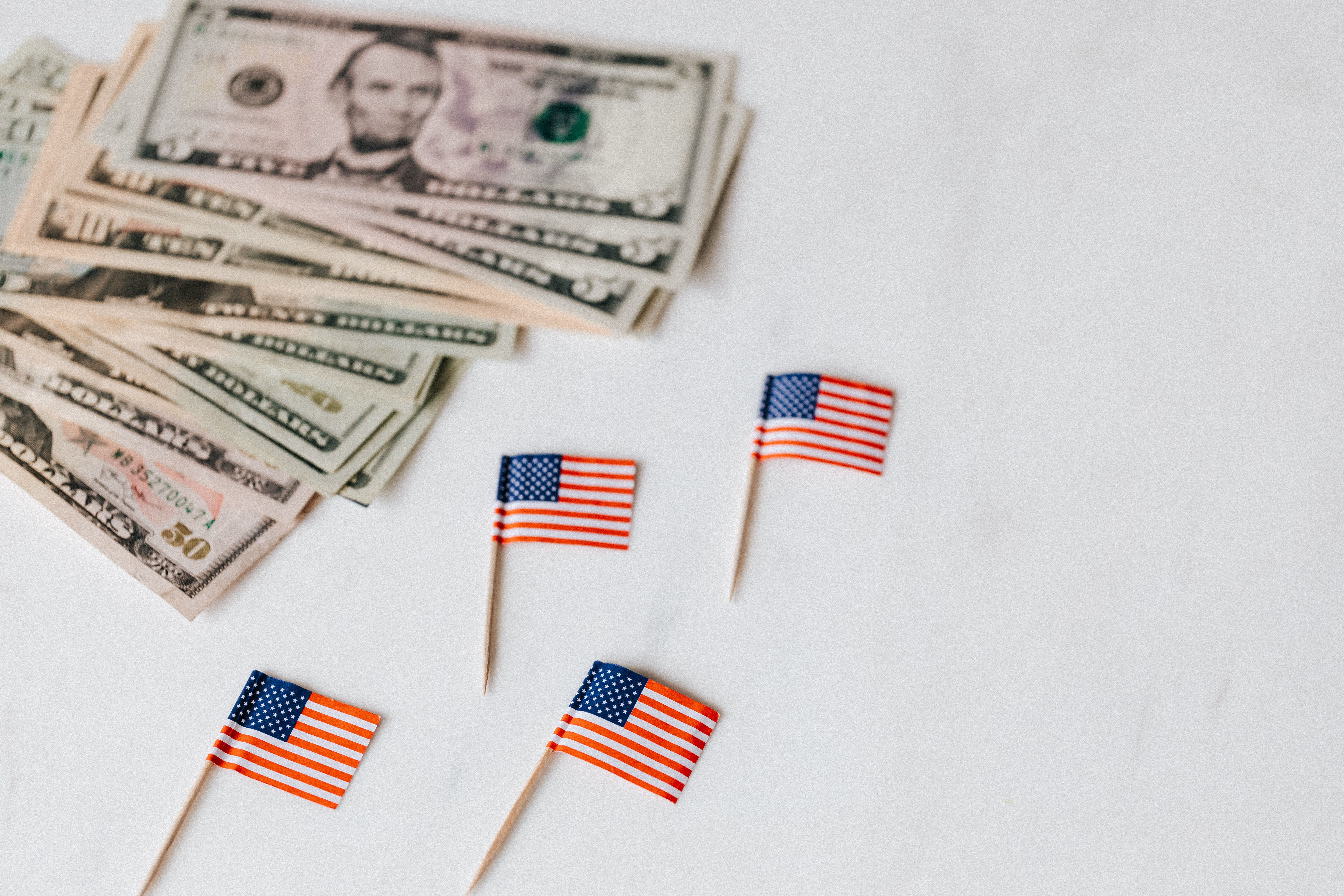 inflação-eua-em-linha-com-o-esperado,-aliviando-a-pressão-sobre-fed
